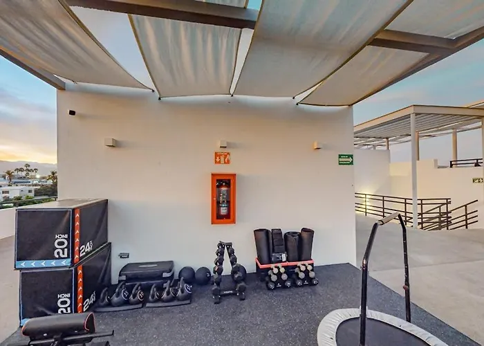Downtown With Great Views, Shared Pool, Hot Tub, & Grill Сasa de vacaciones San José del Cabo