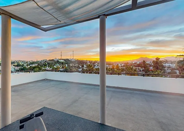 Сasa de vacaciones Downtown With Great Views, Shared Pool, Hot Tub, & Grill San José del Cabo